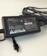 SONY AC-LS1 napáječ pro CyberShot 4,2V SONY AC-LS1 napáječ pro CyberShot 4,2V